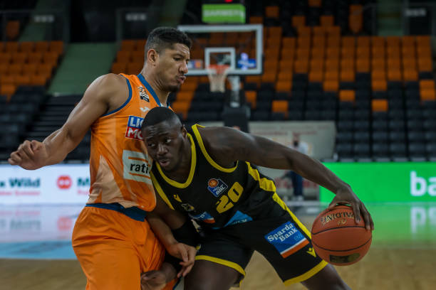 中国队在防 中国队在防